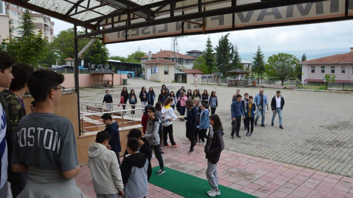 8. Sınıf Öğrencilerimizden Fen Lisesine Akademik Gezi