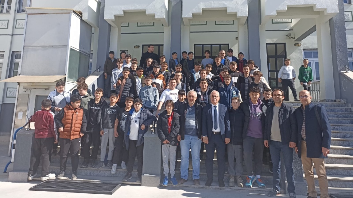 Şehit Emre Üçkan Mesleki ve Teknik Anadolu Lisesi'ne Tanıtım Gezisi Düzenlendi
